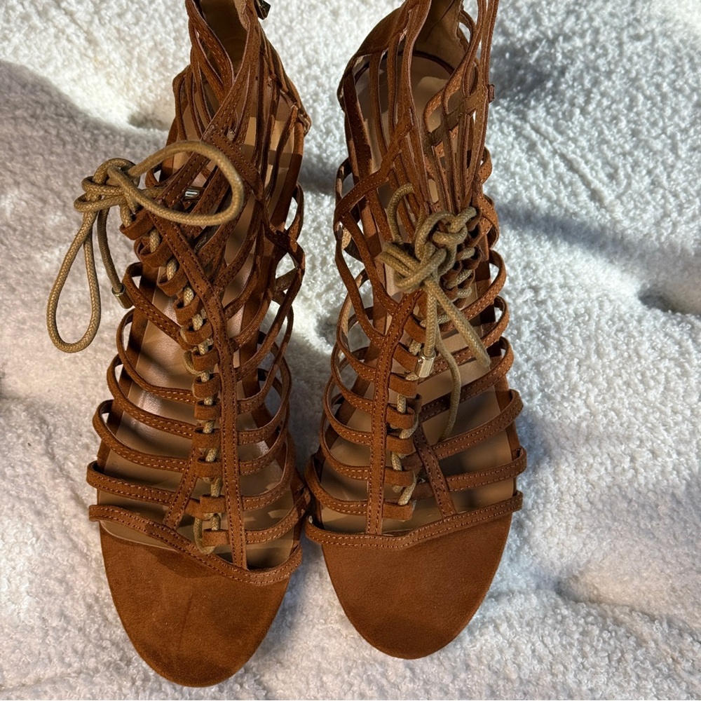 Report Elegant Brown Strappy Gladiator Heels 8 - Picture 2 of 5